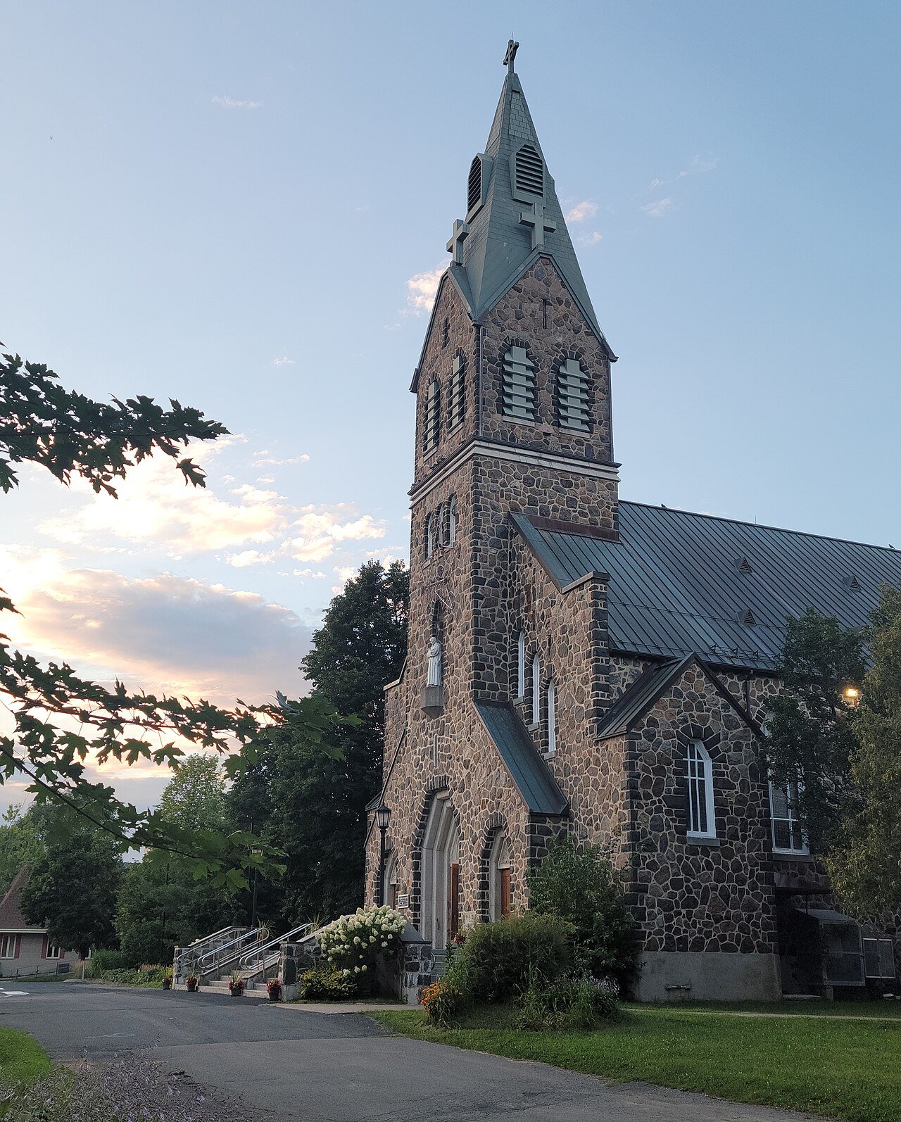 Saint-Bruno-de-Montarville Quebec church and Mont Saint-Bruno